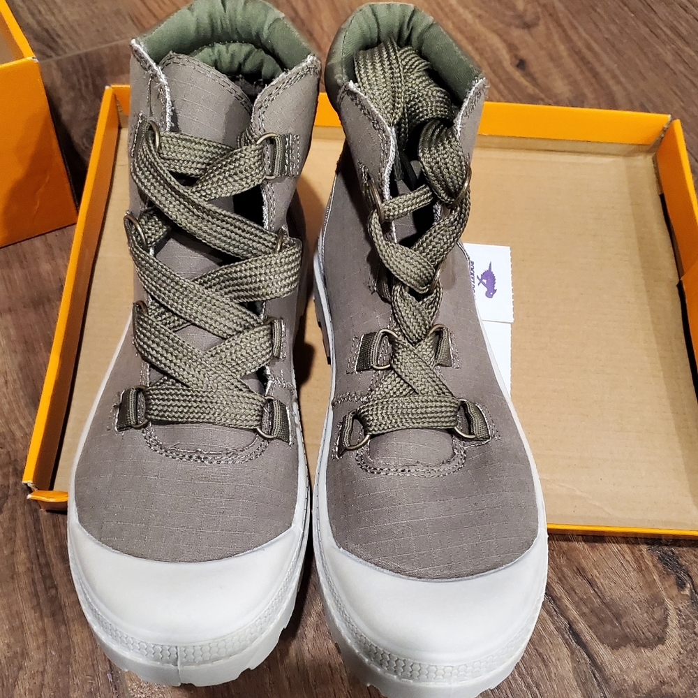 Olive Boots